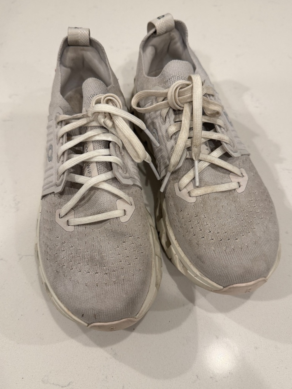 Used dirty On Running Cloud Running Shoes in Light Gray and White womens 7 shoes - Picture 2 of 6